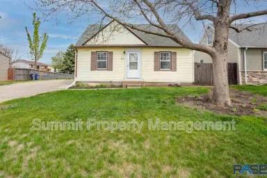 Main picture of 804 E Presentation St