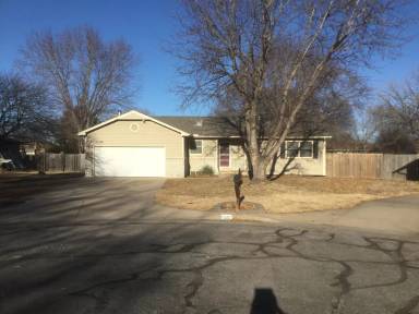 Main picture of 1520 N Fieldcrest Cir