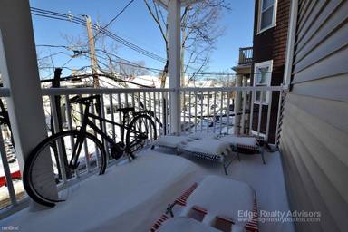 Main picture of 11 Easton St