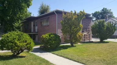 Main picture of 165 Leslie Ave - 4