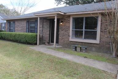 Main picture of 119 Stewart Ct