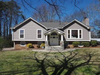 Main picture of 604 Farr Cir
