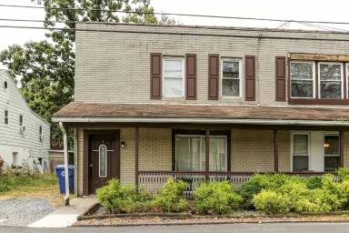 Main picture of 212 Beaver Rd