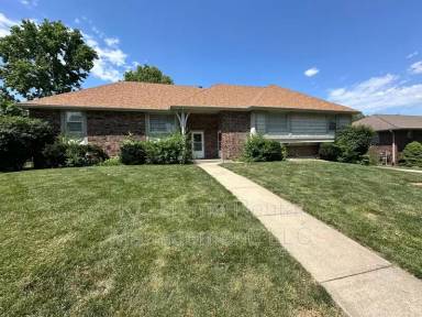 Main picture of 217 NW Highland Ln