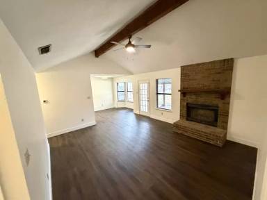 Main picture of 800 Nicole Dr