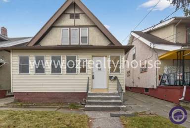 Main picture of 450 2nd St