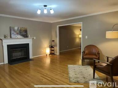 Main picture of 102 Fox View Pl