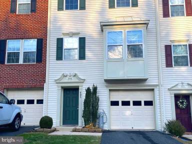 Main picture of 605 Ma and Pa Rd