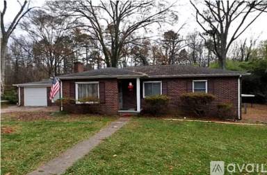 Main picture of 5200 Pine Dr