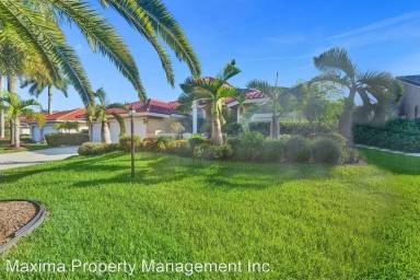 Main picture of 9923 NW 64th Ct