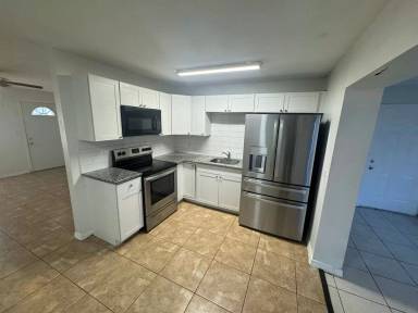 Main picture of 820 Juanita Cir