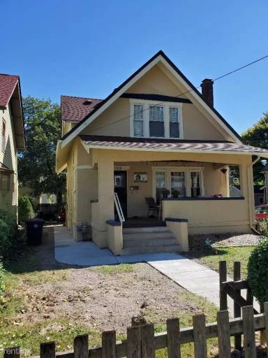 Main picture of 1125 S Forest Ave