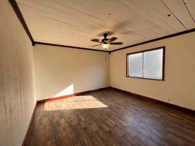 Main picture of 315 E Thomas St