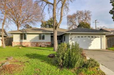Main picture of 2081 Wakefield Way