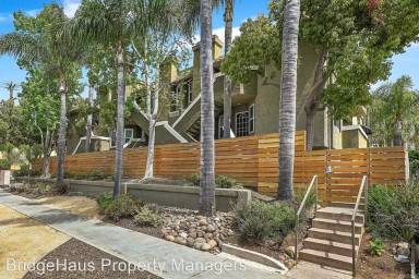 Main picture of 3983 Normal St