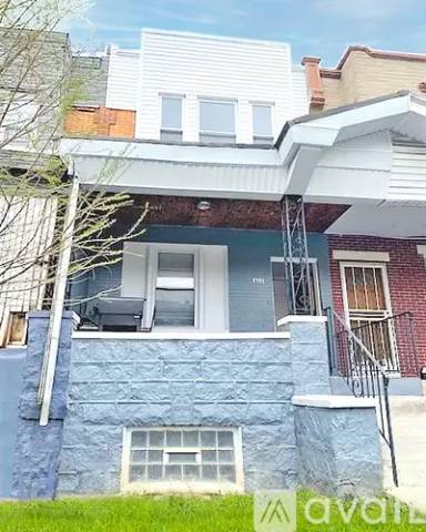 Main picture of 427 W Fisher Ave