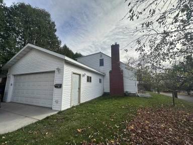 Main picture of 215 N 12th St