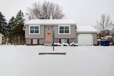 Main picture of 4900 Thornapple Ln