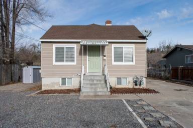 Main picture of 701 E 200 N