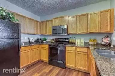 Main picture of 415 Premier Apartments