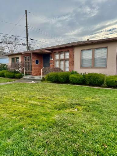 Main picture of 5716 J St