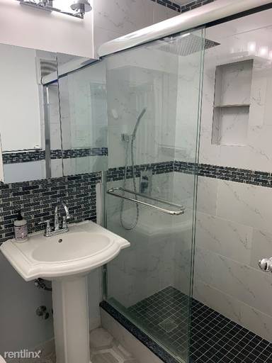 Main picture of 2442 78th St