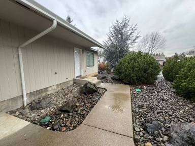 Main picture of 2516 Castle Ave