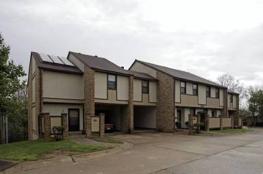 Main picture of 7800 N Hills Blvd