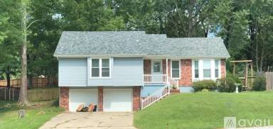 Main picture of 3591 NE Chapel Dr