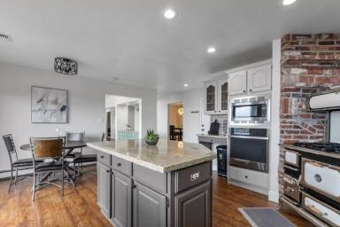 Main picture of 3400 Southampton Dr