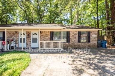 Main picture of 819 Sandpiper Dr