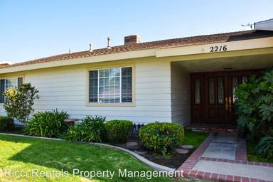 Main picture of 2216 E Villa Vista Way