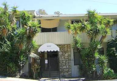 Main picture of 1850 N La Brea Ave