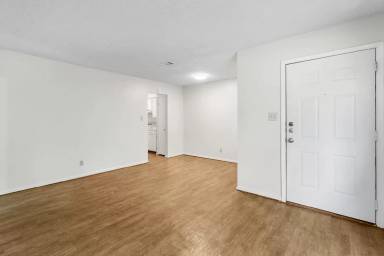 Main picture of 245 Craddock Ave