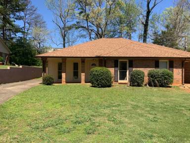 Main picture of 558 Pride Ave
