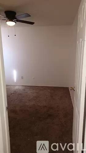 Main picture of 600 W E St