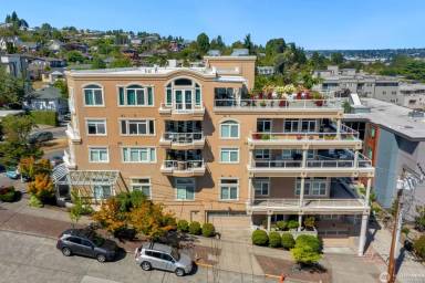 Main picture of 2100 Thorndyke Ave W
