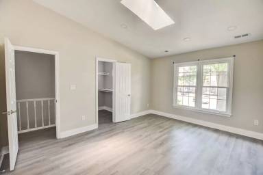 Main picture of 682 Hollomon Dr