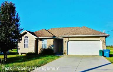 Main picture of 121 S Western