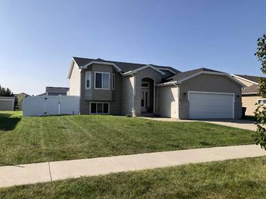 Main picture of 1585 43rd Ave S