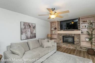 Main picture of 2418 5th Ave NW
