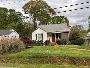 Main picture of 102 W Decatur St