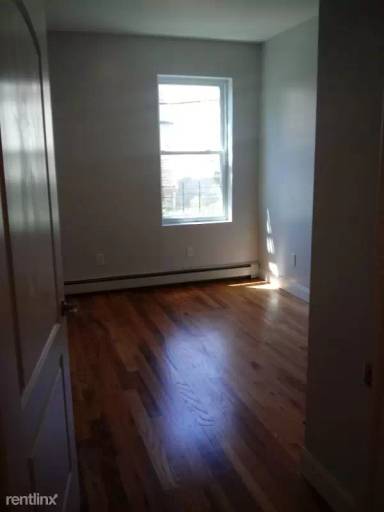 Main picture of 2860 Bailey Ave