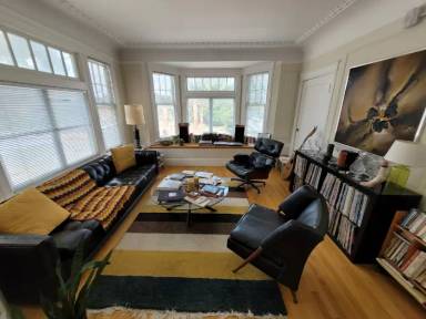 Main picture of 294 Carl St