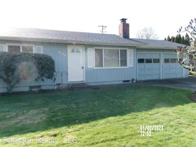 Main picture of 1120 NW Walnut Blvd
