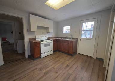 Main picture of 2012 Pine Ave
