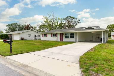 Main picture of 5716 Britannia Dr