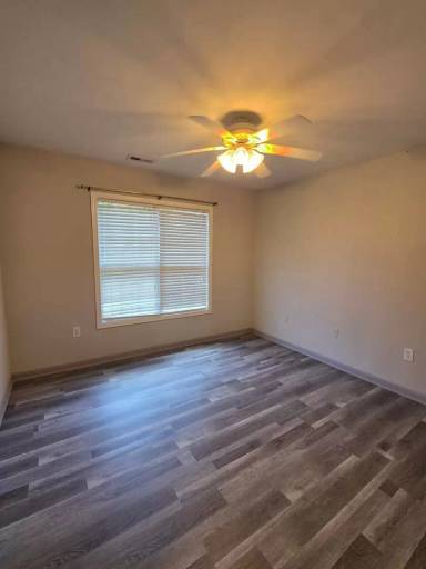 Main picture of 210 Kingsley Park Dr