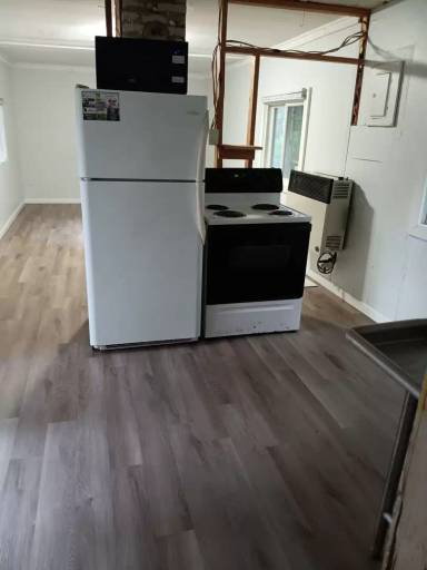 Main picture of 3714 Carlton St