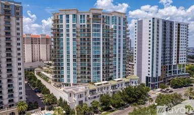 Main picture of The Plaza Harbour Island